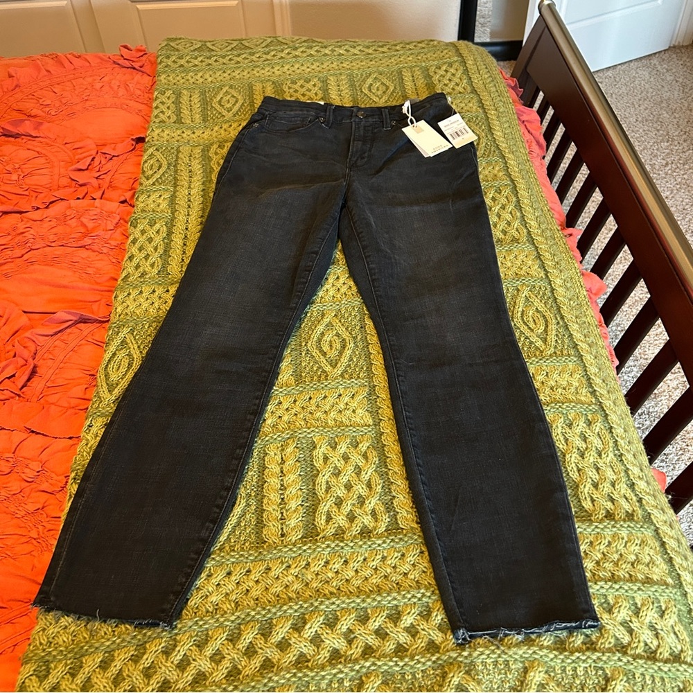GOOD AMERICAN Women’s Good Waist Crop High Rise Raw Hem Jeans Size 6 / 28 - Picture 5 of 10